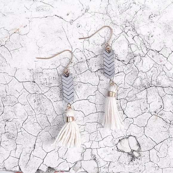 Chevron Tassel Dangle Drop Earrings - Picture 5 of 6